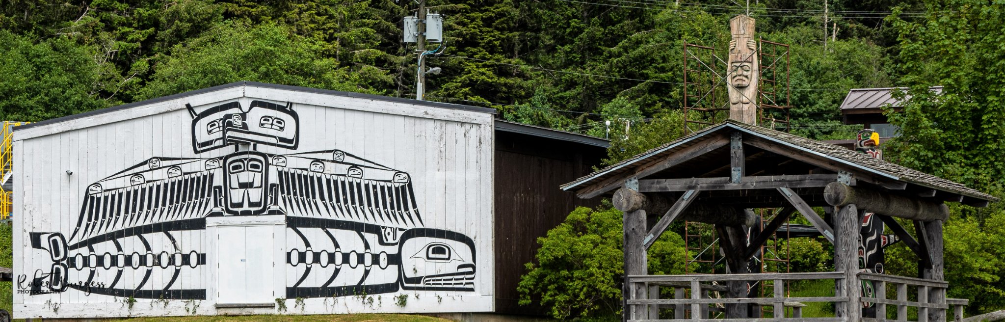 The ‘Na̱mǥis Traditional Big House at ‘Yalis, Cormorant Island was built in 1965. It is modelled after the traditional residences of the Kwakwaka’wakw. ʼNa̱mǥis lands have never been ceded to any other entity, government, or outside agent.