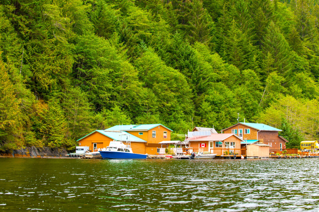 A landscape picture of the Great Bear Lodge.